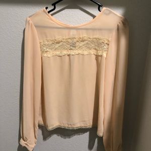 Blouse with open keyhole back